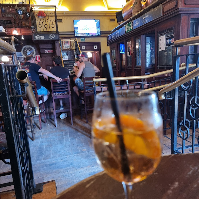 Scholars Lounge Irish Pub thumb 2